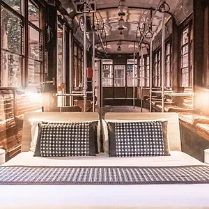 Apartahotel Meneghino, Milán